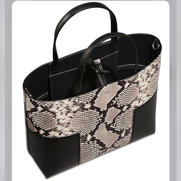 ❤️👜TORY BURCH❤️👜 Block-T Embossed Mini Tote - Picture 1 of 14